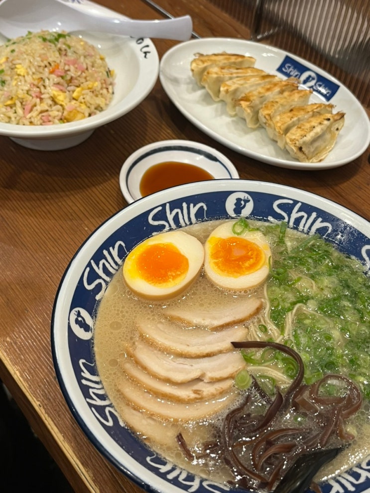 일본 후쿠오카, 텐진역 후쿠오카 유명 3대라멘 로컬맛집 '신신라멘'