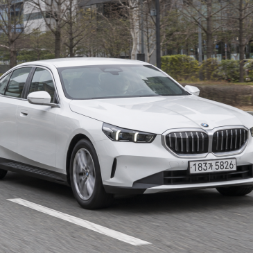 "7,200만 원짜리가 6,000만 원" BMW 5시리즈 파격 할인에 제네시스 차주들 탄식