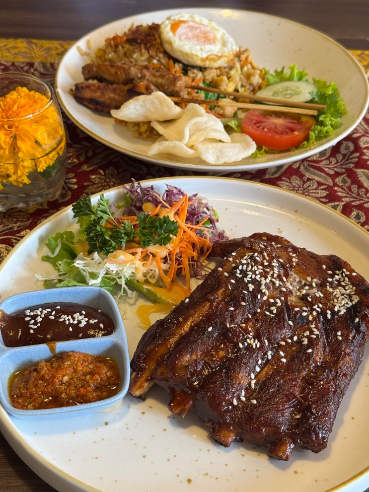 [발리] 와룽 마칸 부루스 / 우붓 왕궁 근처 맛집 / 사태는 비추