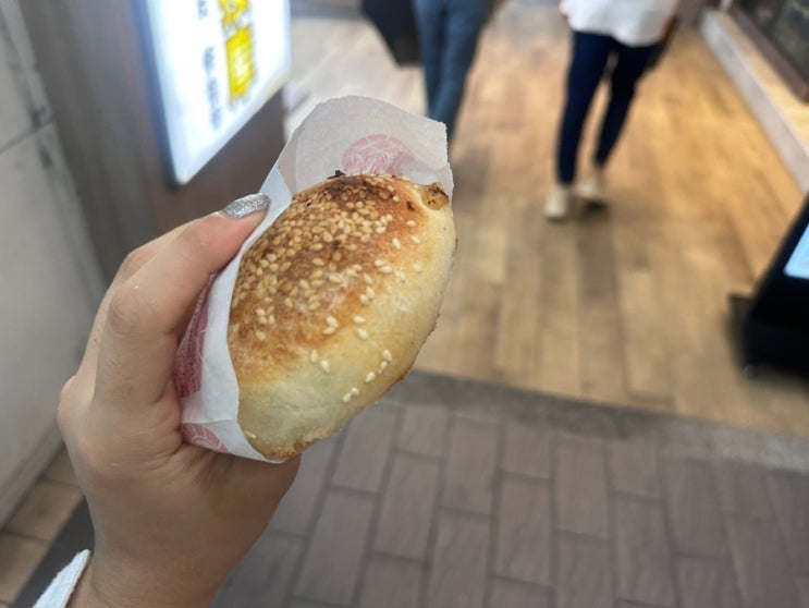 타이베이역 근처 먹거리 대만 후추빵 복주세조호초병