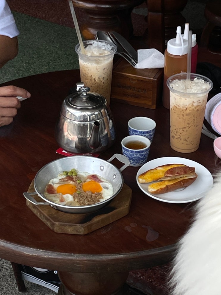 [반려견동반 방콕여행] 카오산로드 맛집 Hia Tai Kee, 카페 Sum Sum, 마사....
