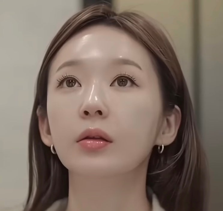 요즘 핫템 “강민경 썬크림” : 네이버 블로그