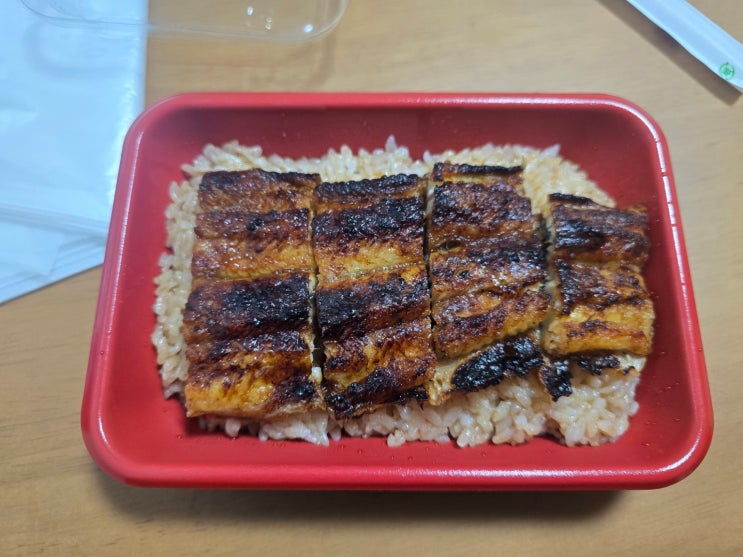 오사카 구로몬시장 우오토요 장어덮밥 후기｜반 마리 2,500엔에 먹어....