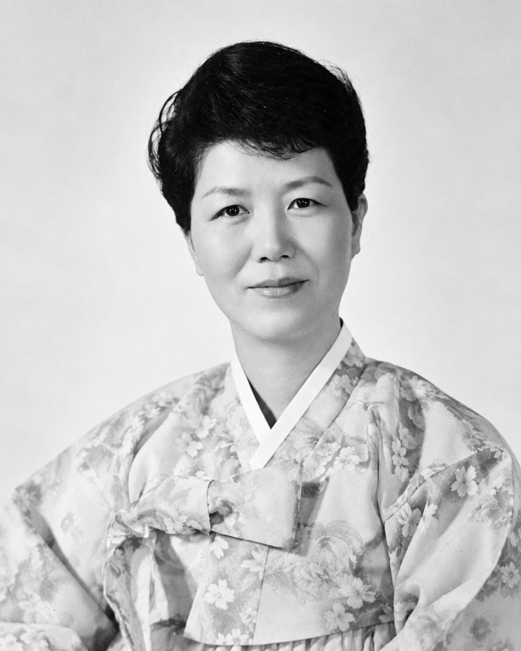 육영수여사암살범인 문세광 실화 영화암살자들 52년 만에 다시 꺼낸 그날의 기록과 숨겨진 의문