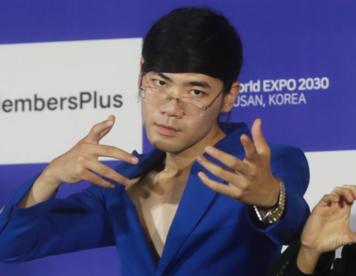닛몰캐쉬데이트폭력의혹인정, 소속사 “전 연인 주장 대부분 사실”