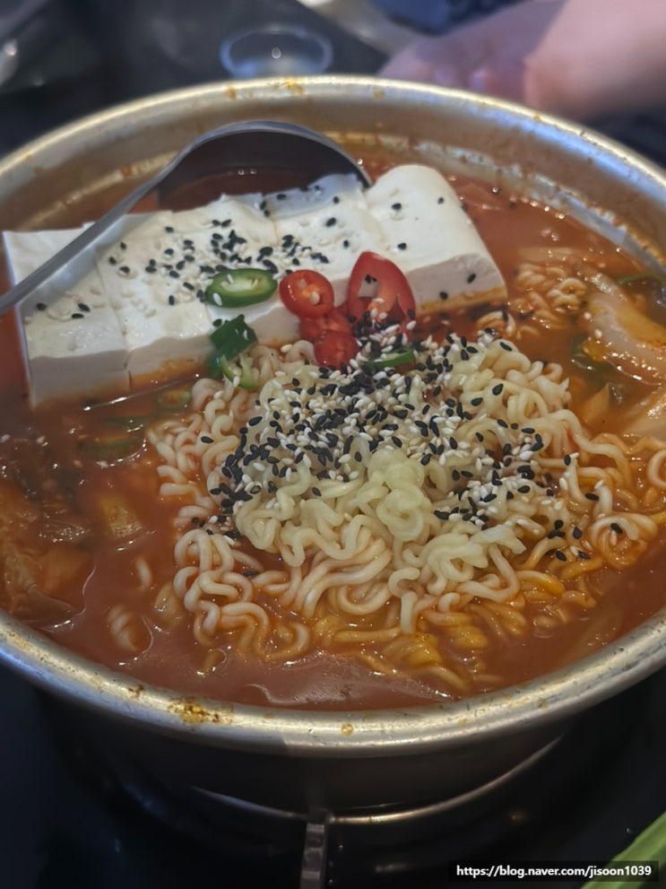 타이베이 시먼딩 한식당 은하동 김치찌개 먹고옴