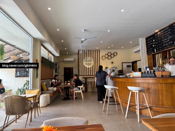 코사무이 카페 왓 플라이 램 근처 조용한 신상 카페 Cafe Luka 메뉴 가....