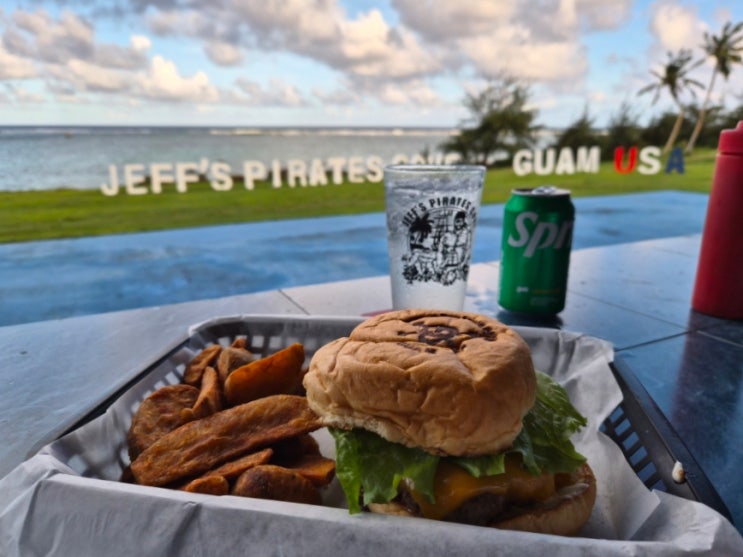 괌 남부투어 필수 코스 맛집 제프버거(Jeff's Pirates Cove) SKT 할인 오션....