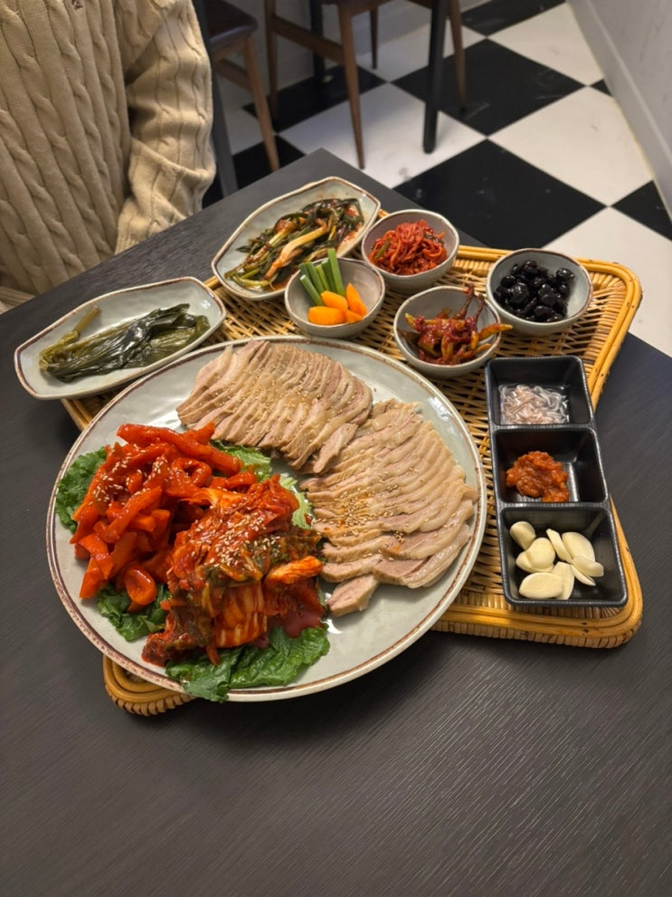 성수 | 복쌈상회 성수역보쌈 성수한식맛집 야들야들 가브리보쌈 뚝섬역보쌈 뚝섬데이트코스 : 네이버 블로그
