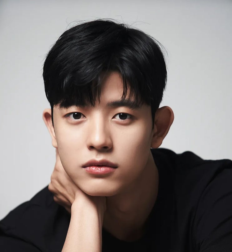 배우 로몬 프로필 키 나이 본명 엄마 데뷔 혼혈 본명 국적 드라마 지우학 고향 학력 영어 가족 아버지 MBTI : 네이버 블로그