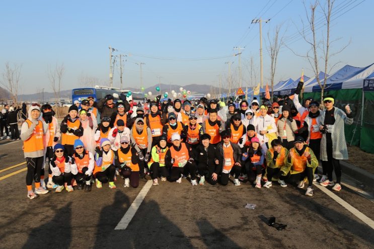 22인의 시각장애 러너, 화성 궁평항 동계훈련 마라톤대회 참가