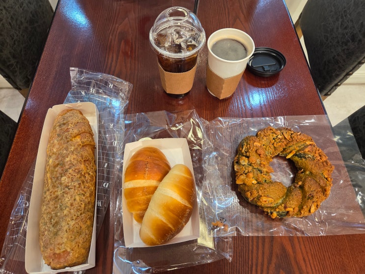따뜻한 분위기와 맛있는 빵이 있는 부산디저트맛집.꿈꾸는요리사 ....