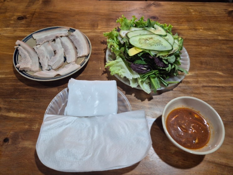 26.2.8 일)돼지고기 반짱  '미꽝 바무아(Mỳ Quảng Bà Mua)' 후기