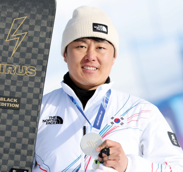 김상겸 스노보드 은메달, 막노동 8년 버티고 올림픽 시상대 오른 기적
