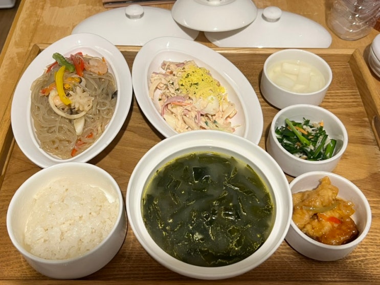식단,미역국,산후조리원식사,반찬,쟁반