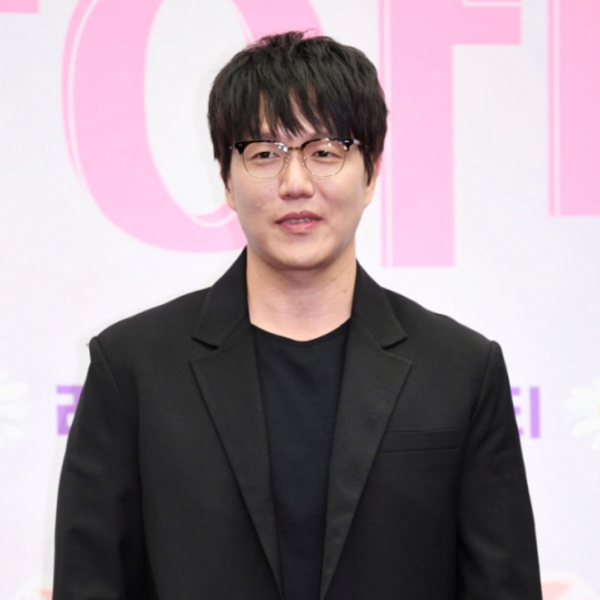 성시경, "목소리 안 나와 은퇴 생각했다"...매니저 횡령 충격에 눈물
