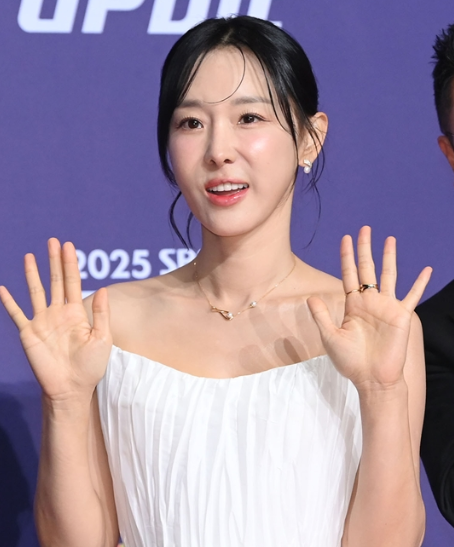 이지혜 4㎝ 인중 축소술 "바람 조금 샌다"…셀프 디스로 웃음 자아내