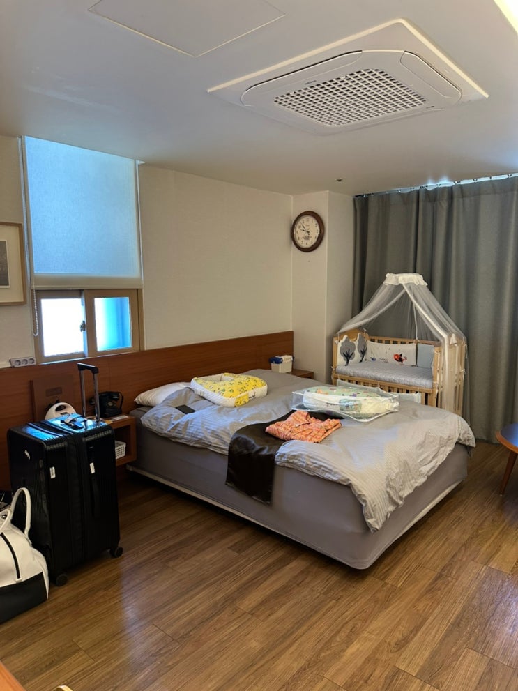 산후조리원객실,스위트룸,더블침대,아기침대