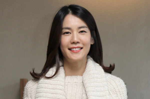 김지호 공공도서 훼손 논란, '설거지' 인성 소환까지…사과 후에도 여론 싸늘