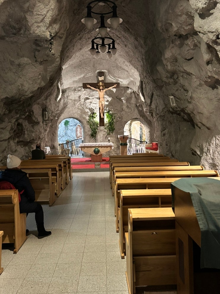 부다페스트 동굴성당 Gellert Hill Cave | 겔레르트 언덕 수도원,  예배당