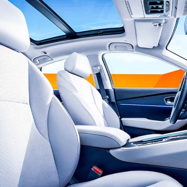 "무려 2,100만원 파격 인하!" 하도 안 팔려 결국 재고 터는 '이 차'