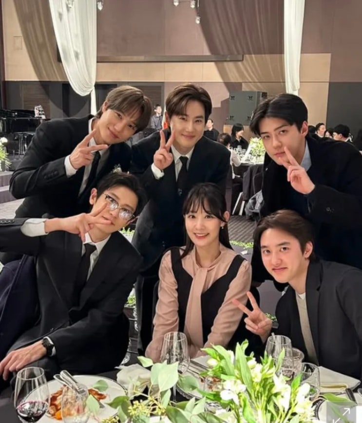 엑소 찬열 친누나 박유라, 수호 친형 결혼식 사진 화제 | 박유라 인스타, 프로필 | 수호 친형 인스타, 결혼식장 정리 ...