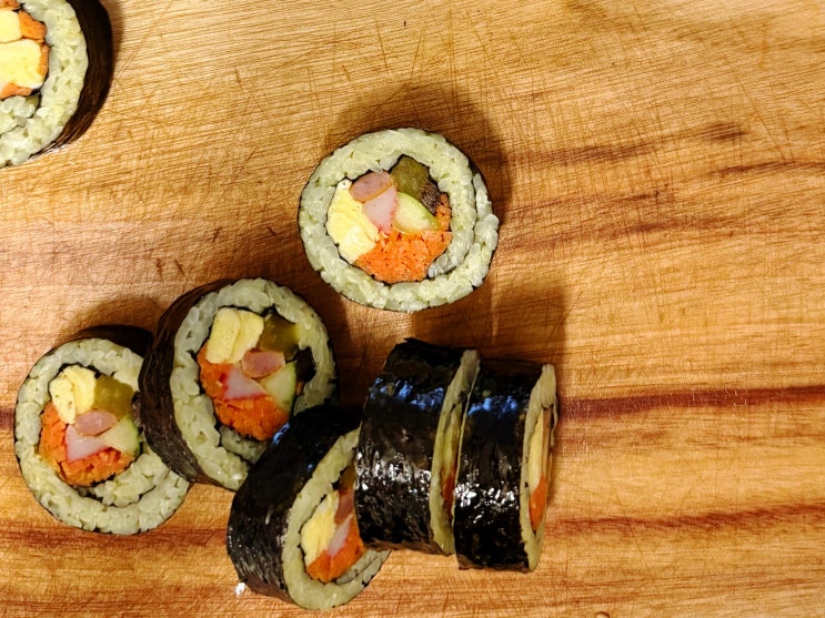 터지지않는 예쁜 김밥 싸는 법｜김발 없이 손으로 마는 꿀팁 : 네이버 블로그