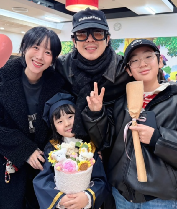 하하♥별 딸 송이, 희귀병 이겨내고 졸업식 "건강하게 걸어줘서 고마워"