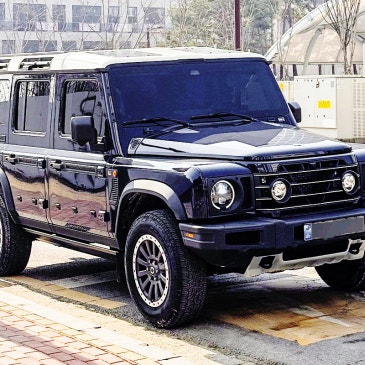 길에서 보면 무조건 눈 돌아간다는 캠핑·차박용 '정통 SUV'