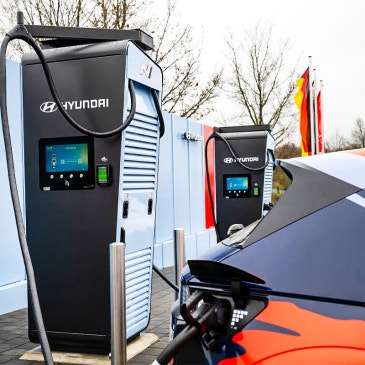 "무려 400kW 초급속 충전 가능!" 현대차 하이퍼 차저 출시