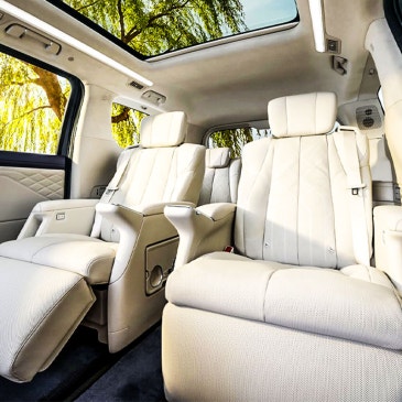 "카니발 괜히 샀네" 초호화 알파드급 럭셔리 미니밴 나왔다!