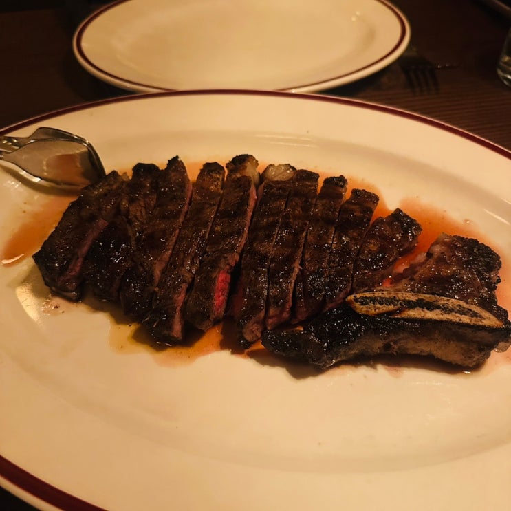 시드니 레스토랑 공연 맛집 - 휴버트