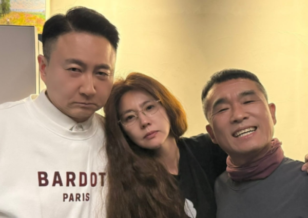 김건모 서울 콘서트 복귀, 텅 빈 관객석 포착…그 진짜 사연은?