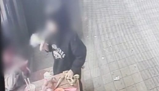 초등생 딸에 전자담배 물린 30대 엄마, 아동방임 혐의로 경찰 입건