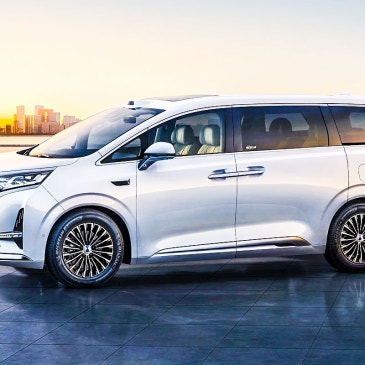 "출시되면 카니발 폭망!" 오너들 후회하게 만드는 '이 미니밴'