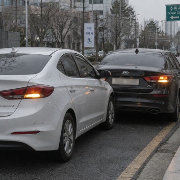 "어쩐지 뒷 목 안 잡더라" 사고 난 후 따라하면 지갑 털립니다!