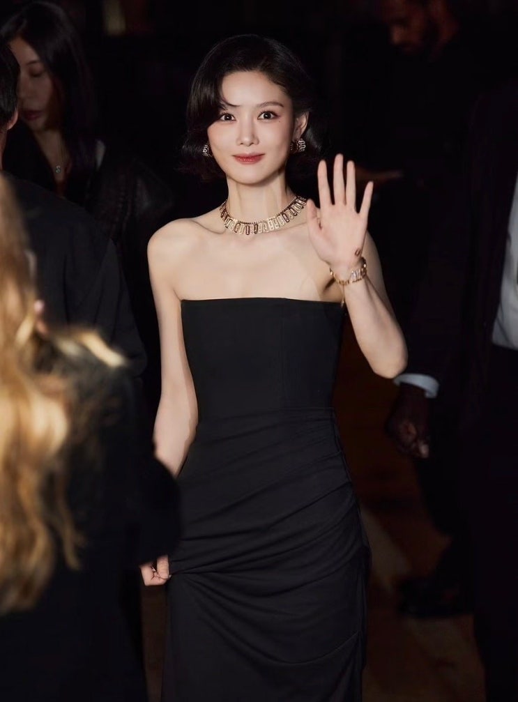 그랑 팔레서 포착된 김유정, 아역 이미지는 끝났다