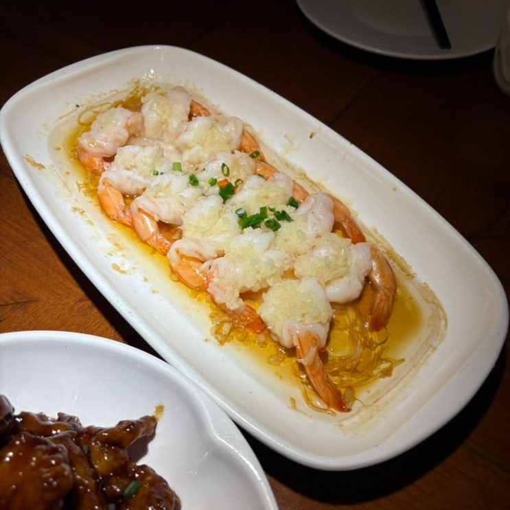 칭다오 완샹청 믹스몰 맛집 와이포지아 外婆家 마늘새우당면 볶음....