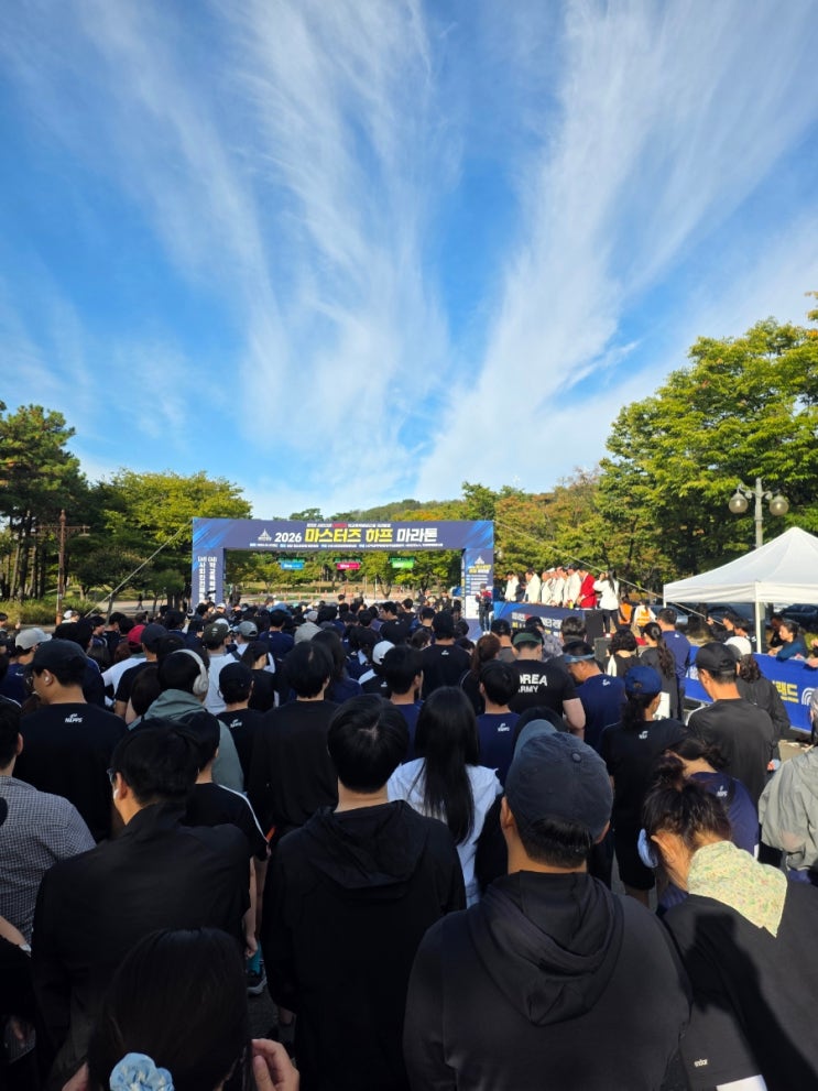 🏃‍♀️ 딸과 5km 마라톤 완주! 2026 마스터즈 하프 마라톤 + 홍대 가챠샵 투어