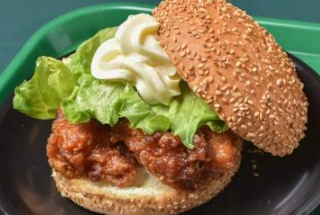 하코다테 맛집 투어 원조 시오라멘과 럭키삐에로 치킨버거