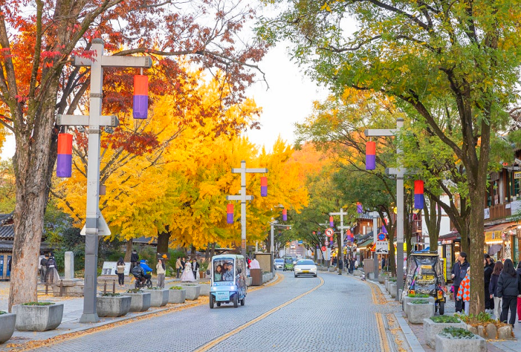 전주 한옥마을 당일치기 가을 단풍 나들이 코스 TOP4 경기전에서 향....