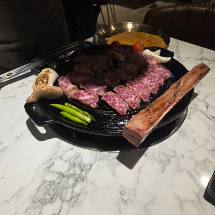 이가네 가려다가 방문한 우대옥! 꽃갈비 2인분에 표고된장술밥까지 🍖 : 네이버 블로그