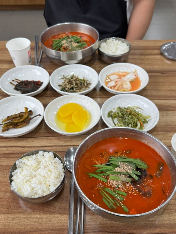 강릉 동화가든 짬뽕순두부 속초점 후기  웨이팅 없이 원조 짬순 먹....