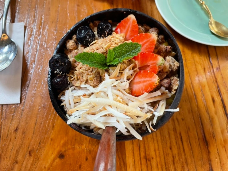 2025.05.01 발리 덴파사 레이오버 쿠타비치 맛집 크럼 앤 코스터