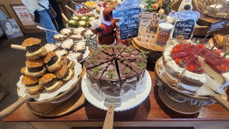 [익산] 찰리와 초콜릿 공장 느낌 베이커리 뭉송 디저트 추천 및 솔직 후기! : 네이버 블로그