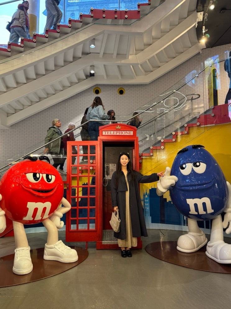 영국여행 런던 가볼만한곳 레스터스퀘어 M&M 엠앤엔 초콜릿 굿즈 종....