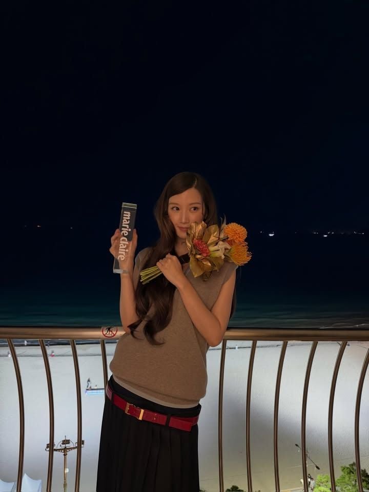 스커트 하나에 1500만원?! 문가영이 완성한 2800만원대 샤넬 딥브이넥 코디 : 네이버 블로그