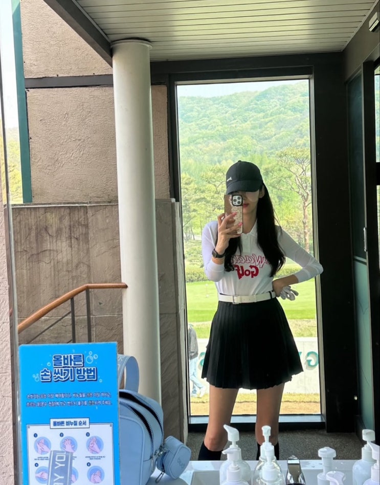 48세 동안 여배우, 라운딩룩 모아보니 몸매가 더 놀라워 : 네이버 블로그