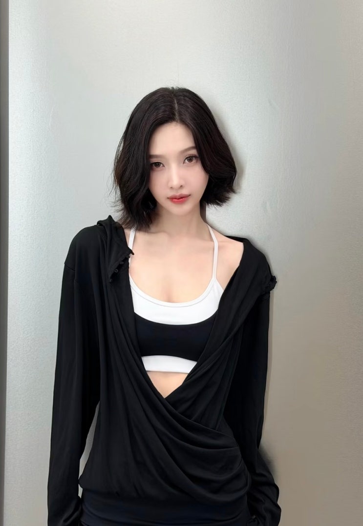[Verish 베리시] 조이, 손나은, 장원영 후드 - 이즈핏 커버업 후디 구매 후기 (실착, 내돈내산) : 네이버 블로그