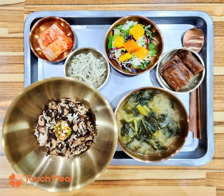 선선한 가을바람에 따끈한 국물 한 그릇 - 10월 12일(월) 터치밀 위탁급식 전국 요양원 현장 : 네이버 블로그